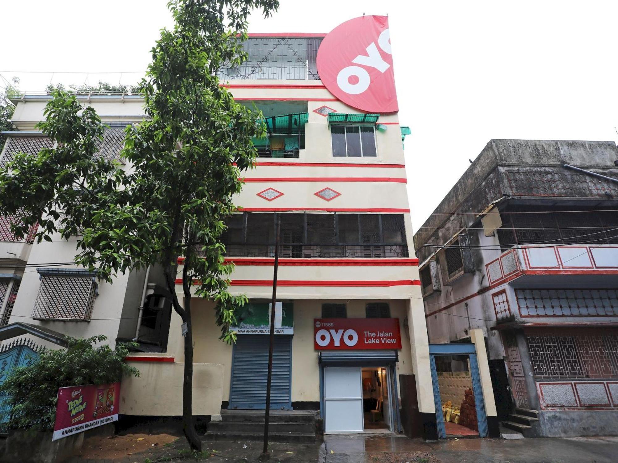 Oyo 11569 雅兰湖景酒店 加尔各答 外观 照片
